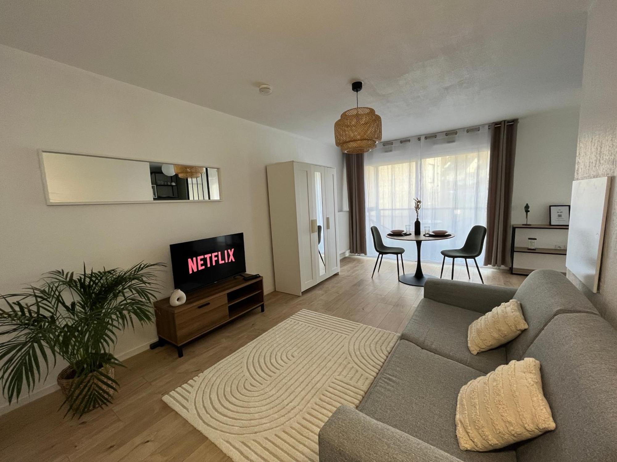 Appartement Petit Cocon Paisible à Le Mans Extérieur photo