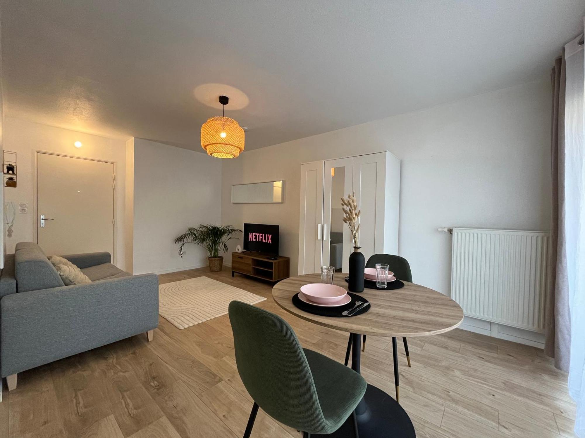 Appartement Petit Cocon Paisible à Le Mans Extérieur photo
